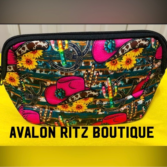 🎉💕Sunflower Fields Cowboy Hat Cactus Cosmetic Case Pouch - Picture 1 of 1